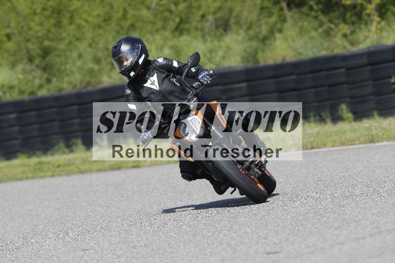 Archiv-2025/09 22.04.2025 Cornu Master School ADR/rot-rouge/1